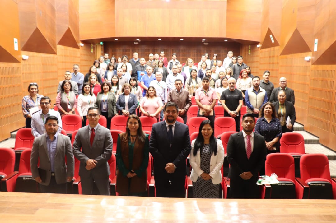 Imagen de portada de Nuestro Socio Fundador Edilberto Terry tuvo la grata oportunidad de compartir su experiencia con los servidores públicos del Ministerio de Desarrollo Agrario y Riego con la ponencia “Liderazgo y trabajo en equipo”